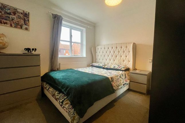7, Ancona Gardens, Milton Keynes photo 4