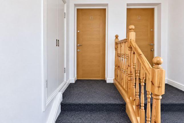 Flat 11, Ennismore Gardens, Southport photo 3