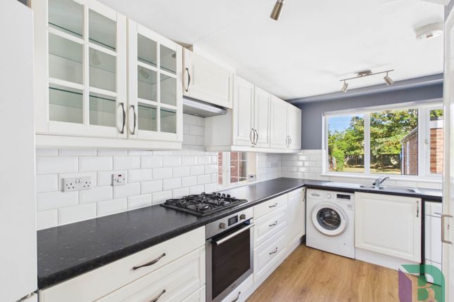 34, San Remo Road, Woburn Sands photo 2