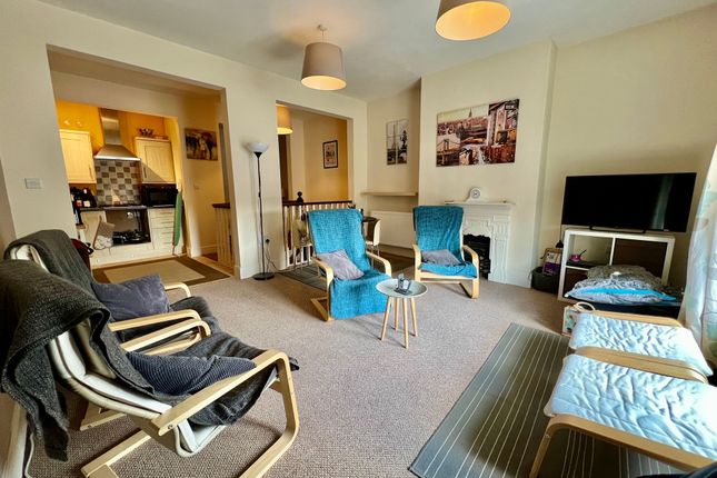 Flat 2, 92, Harlaxton Road, Grantham, Grantham photo 2