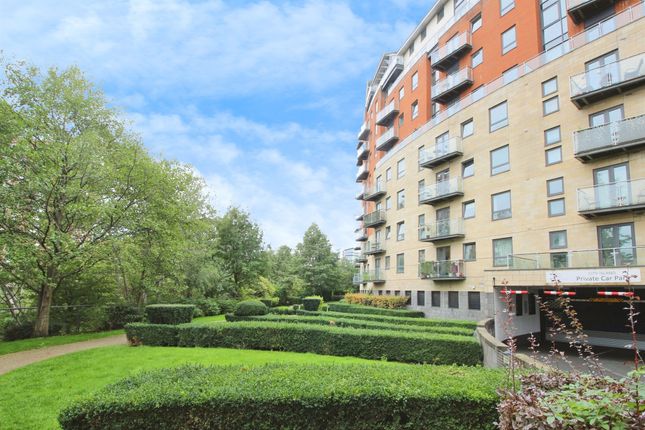 2-bed flat on Flat 37, Faroe, Gotts Road, Leeds, £150,000