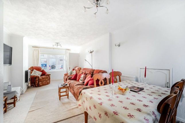 6, Lym Close, Lyme Regis, Dorset photo 2