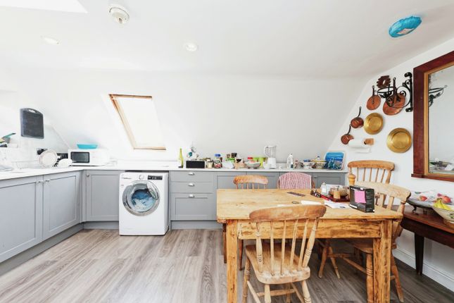 Apartment 5, Oaklands,, Staines Hill, Canterbury photo 2