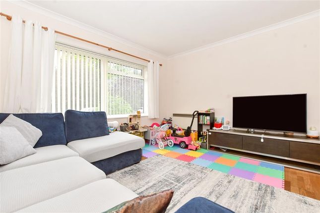 Flat for sale in Camborne Road, South Sutton, Surrey