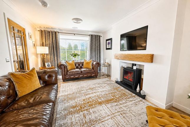 10, Pailis Crescent, Glasgow photo 2