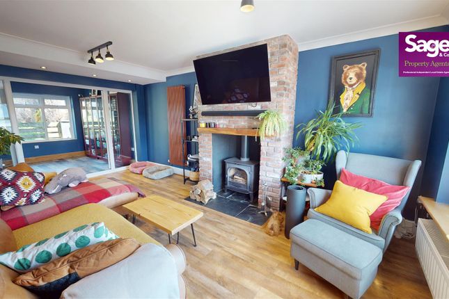 42, College Road, Pontypool photo 2