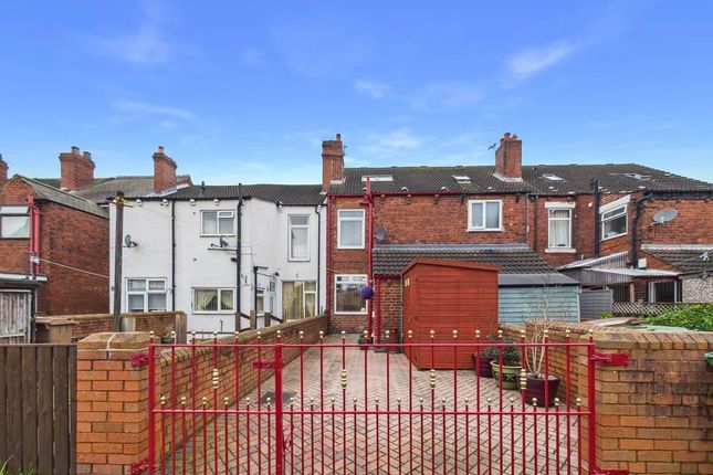 14, Featherstone Lane, Pontefract photo 4