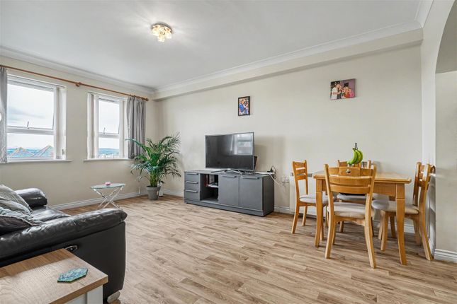 Flat 28, Reddleman House, Bath Road, Sturminster Newton photo 2