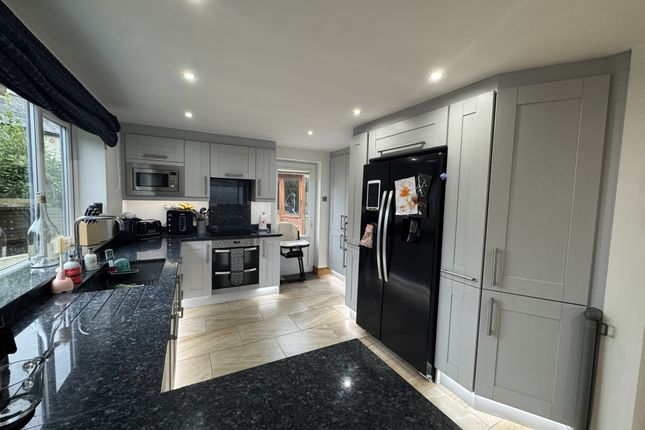 98, Chapel Hill, Longridge photo 4