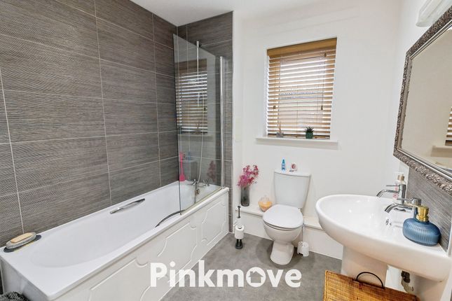 4, Riverbank Avenue, Newport photo 3