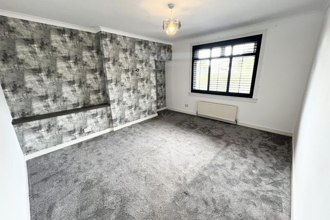 18, Loccard Road, Stevenston photo 2