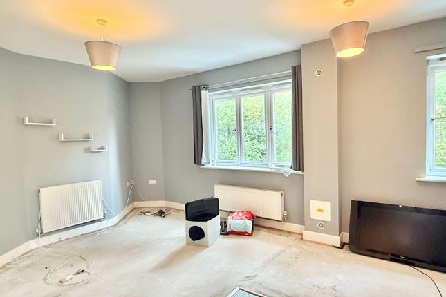 15 Bluebell Gardens, Southampton photo 4