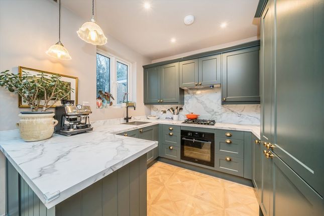 92, Cranborne Avenue, Surbiton photo 3