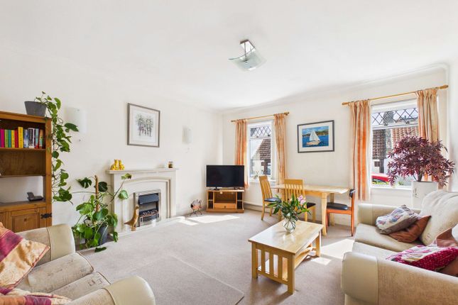 Brae Lodge, 35, Emsdorf Street, Leven photo 3