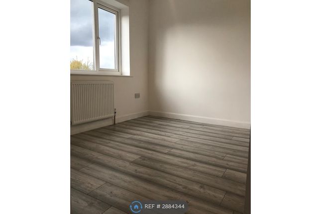 Outwood Road, Radcliffe, Manchester photo 5