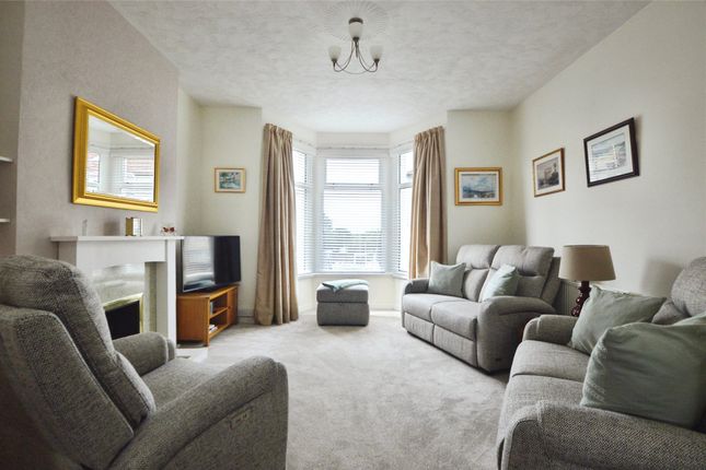 27, Whitleigh Avenue, Devon photo 2