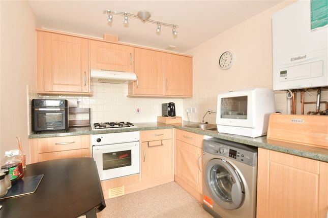 Orchard Close, Freshwater photo 5