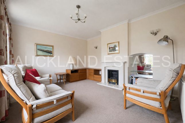 16, Kemble Close, Potters Bar photo 3