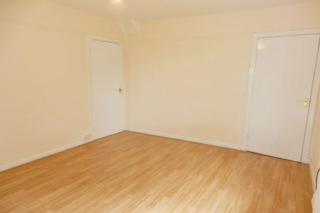 201 Broxtowe Lane, Nottingham photo 5