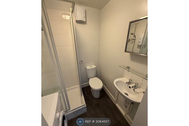 Flat, Howard Road, Southampton photo 2