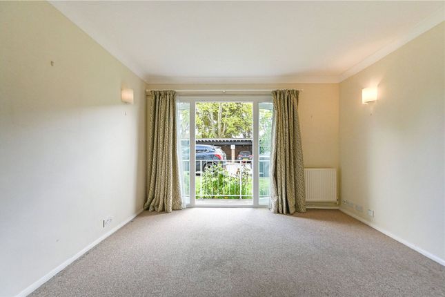 Flat 16, Regnum Court, Chichester photo 4