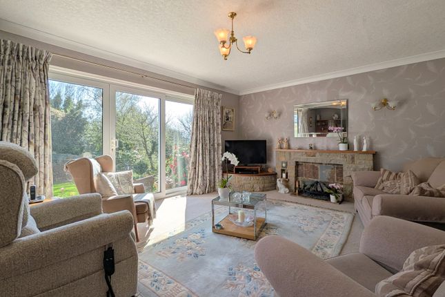 15, WOODHEAD LANE, BRIGHOUSE photo 4