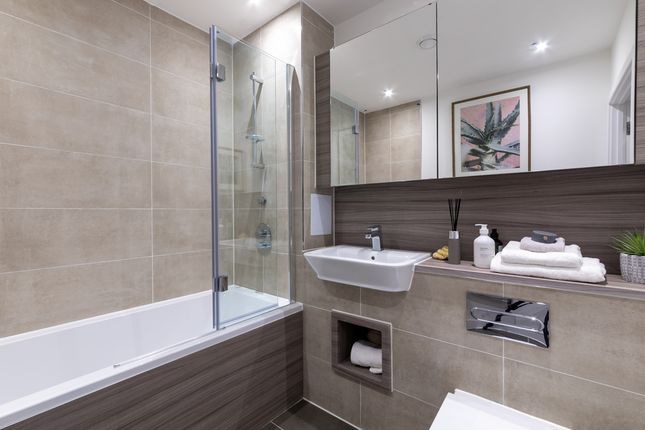 Flat for sale in "1 Bedroom Apartment" at Wood Street, London