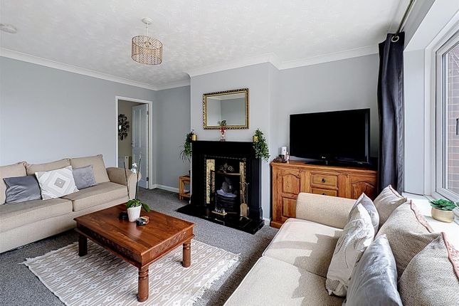 12, Elm Grove, Hull photo 3