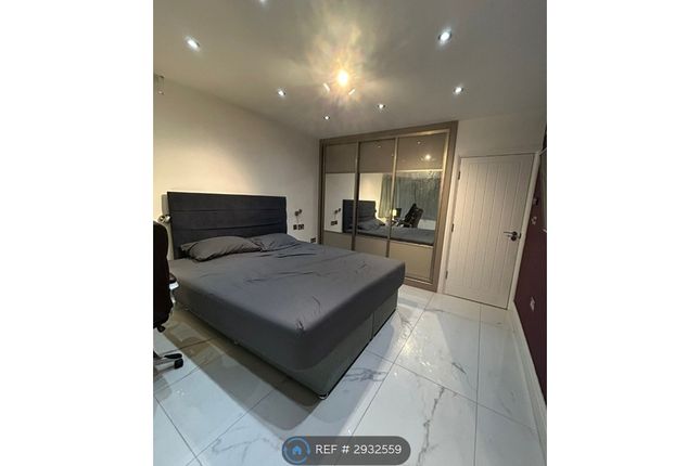 Greencroft Avenue, Ruislip photo 4