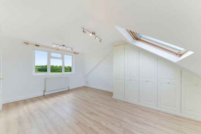 37, Somerset Avenue, London photo 2