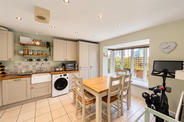 Ricardo Drive, Dursley photo 4