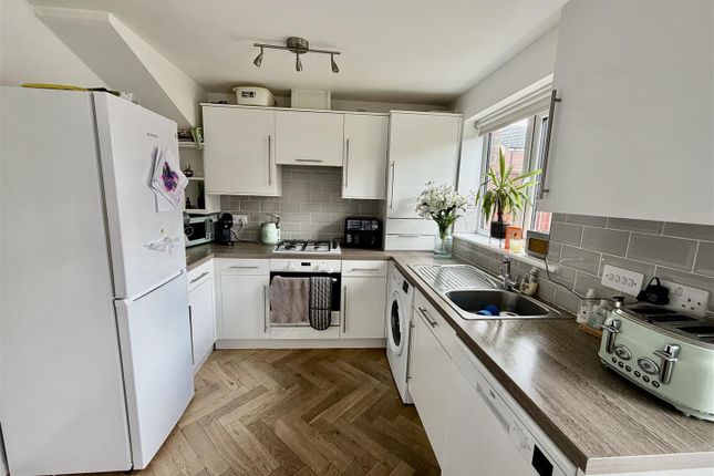 2, Starling Close, Houghton Le Spring photo 5