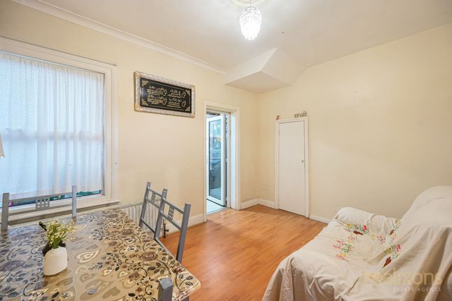 31 Lower Road, Kenley photo 3