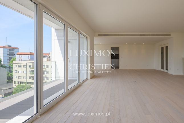 Thumbnail Apartment for sale in Bonfim, Porto, Portugal