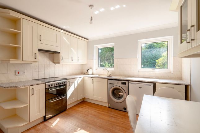4 Marbella Green, Lowestoft photo 2