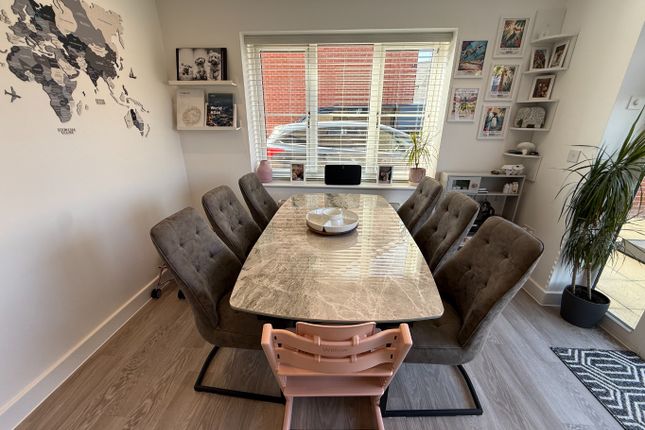 47 Skye Gardens, Houghton Regis, Bedfordshire photo 4