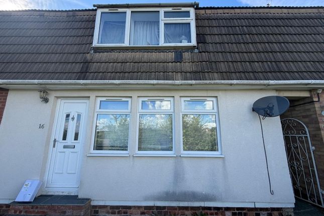 3-bed terraced on 16 Houldsworth Drive, Chesterfield, £45,000
