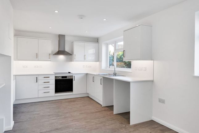 13 The Causeway, Royston photo 4