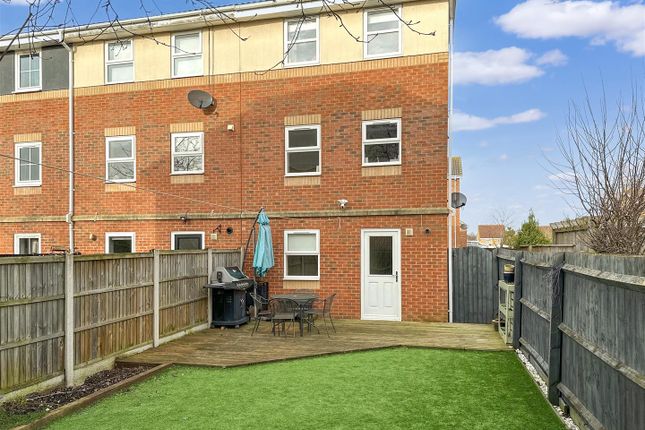Thumbnail Semi-detached house for sale in Cludd Avenue, Newark