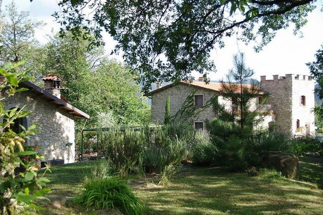 Villa for sale in Licciana Nardi, Tuscany, 54016, Italy