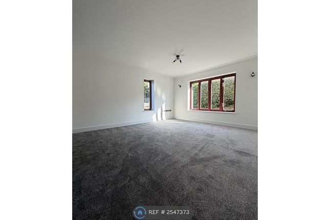 Flat, Kingsgate Avenue, Broadstairs photo 3