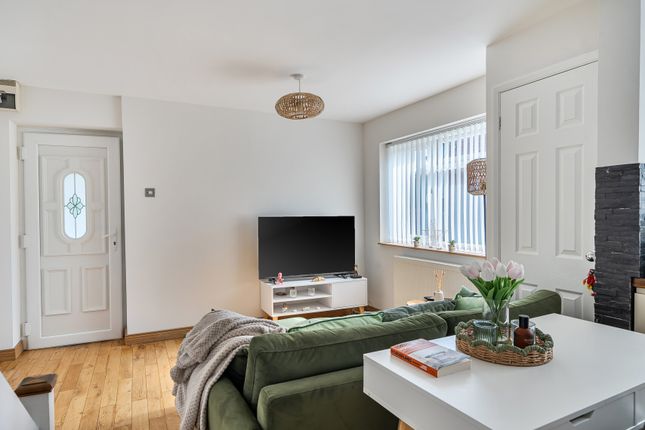 4, Squires Court, Bristol photo 3