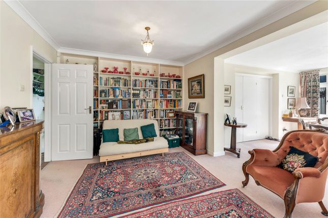 5, The Paddock, West Sussex photo 4