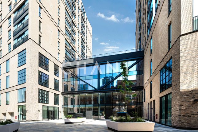 1-bed flat on Apartment C8-2,, Graphite Square, Albert Embankment, £565,000
