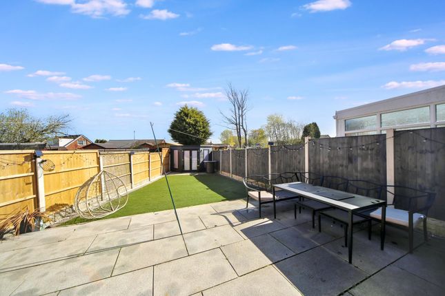 37 Stewart Road, Wigan photo 4