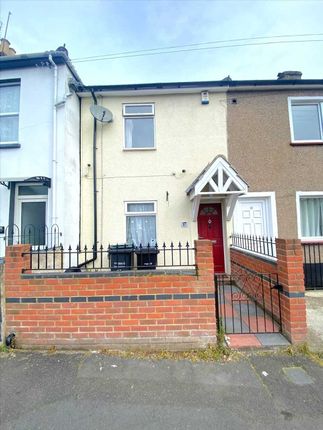 Terraced house to rent in Lower Range Road, Gravesend
