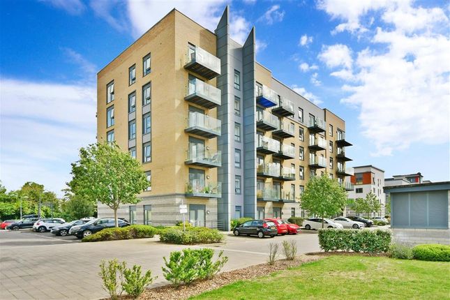 Flat for sale in Pearl Lane, Gillingham, Kent