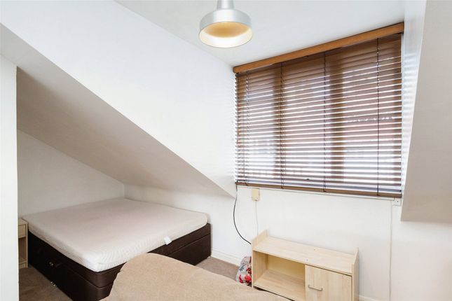 Flat for sale in Dudley Road, Tunbridge Wells, Kent