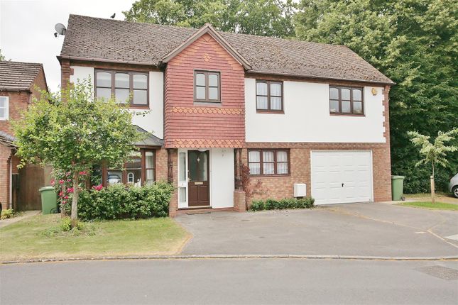 Detached house to rent in Culham Close, Abingdon