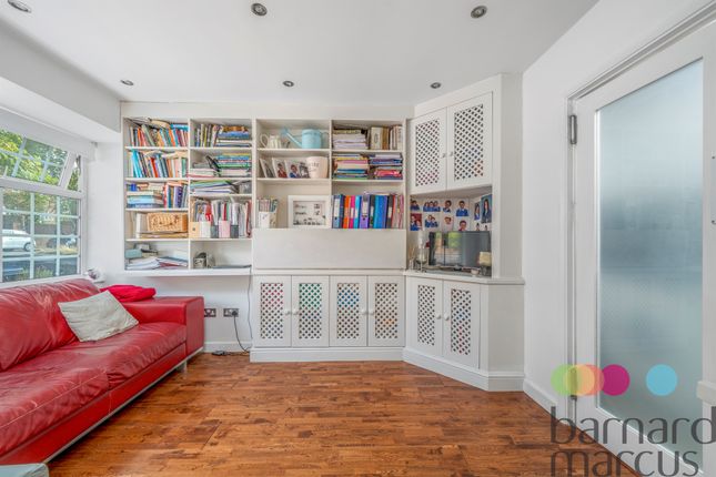 Terraced house for sale in Holden Road, North Finchley, London